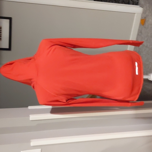 Nike dri-fit 3/4 snap button up hoodie coral in color and size med. - Picture 4 of 7